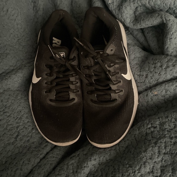 nike black and white Flex running shoes - Picture 4 of 6